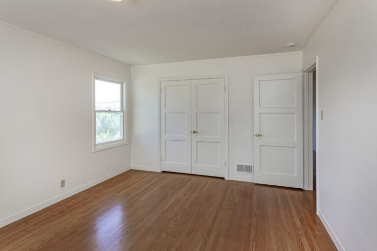 Bedroom (2)