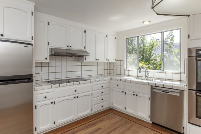 Kitchen (2)